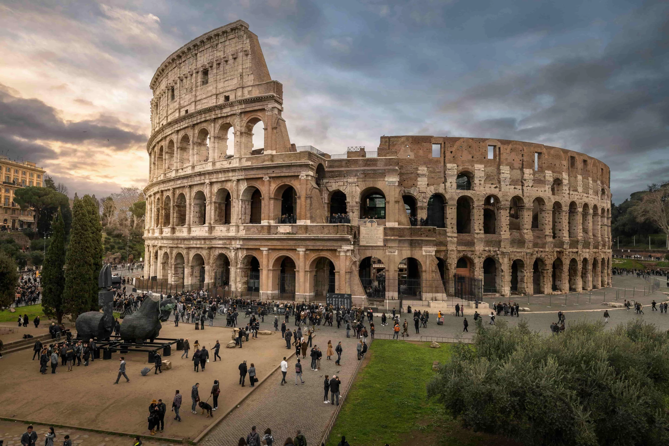 The Colosseum Rome min scaled - Countrypedia
